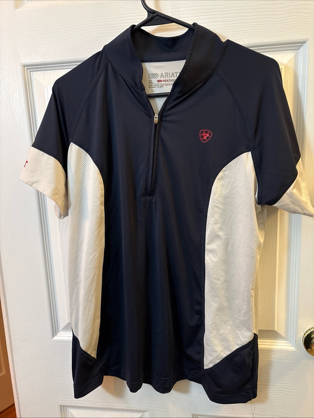 Ariat Heat Series 1/4 Zip shirt